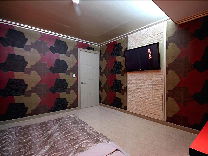 Brown Hotel image