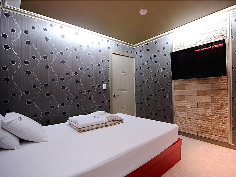 Brown Hotel image