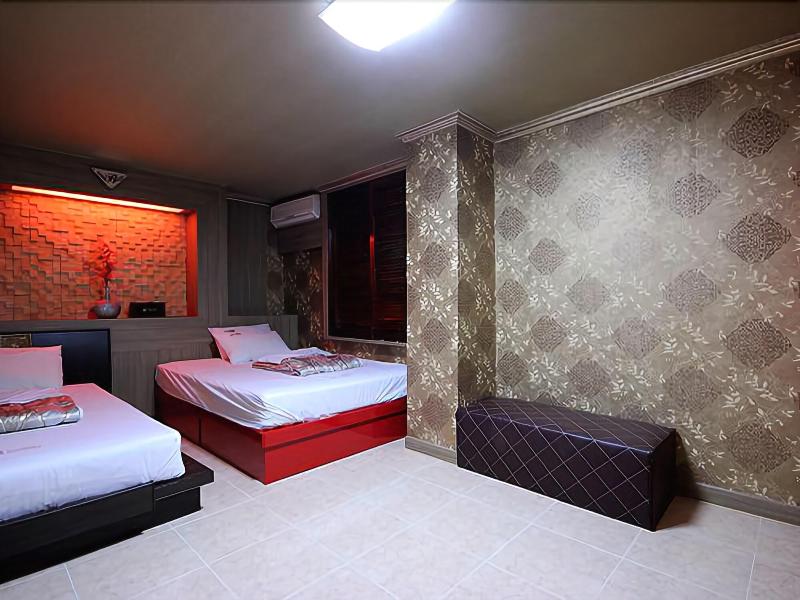 Brown Hotel image