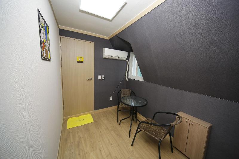 24 Guesthouse Seoul Cheongryangri image
