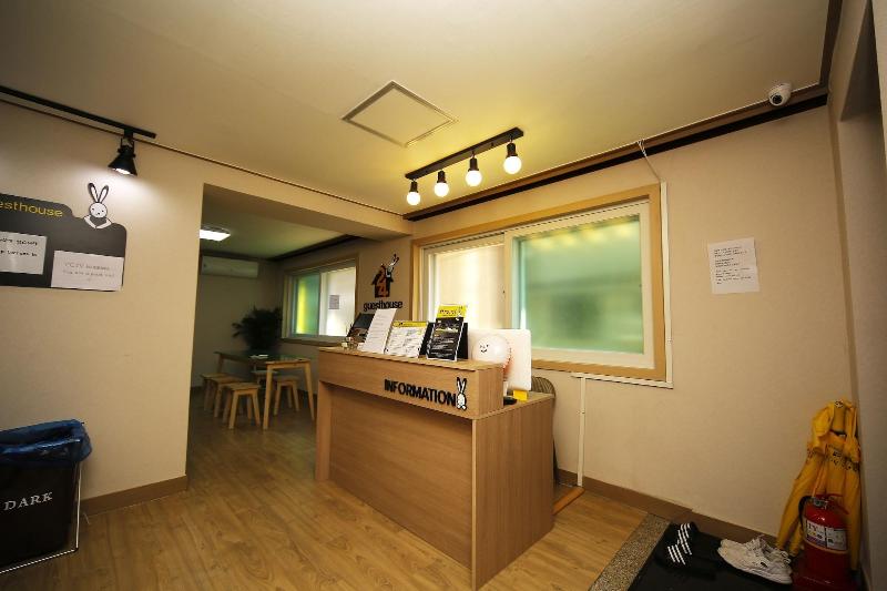 24 Guesthouse Seoul Cheongryangri image