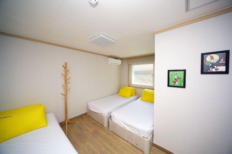 24 Guesthouse Seoul Cheongryangri image