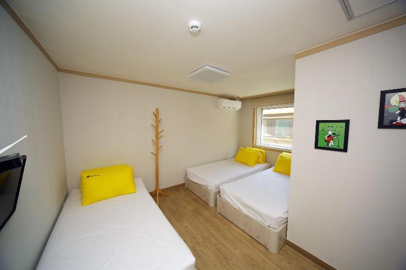 24 Guesthouse Seoul Cheongryangri image