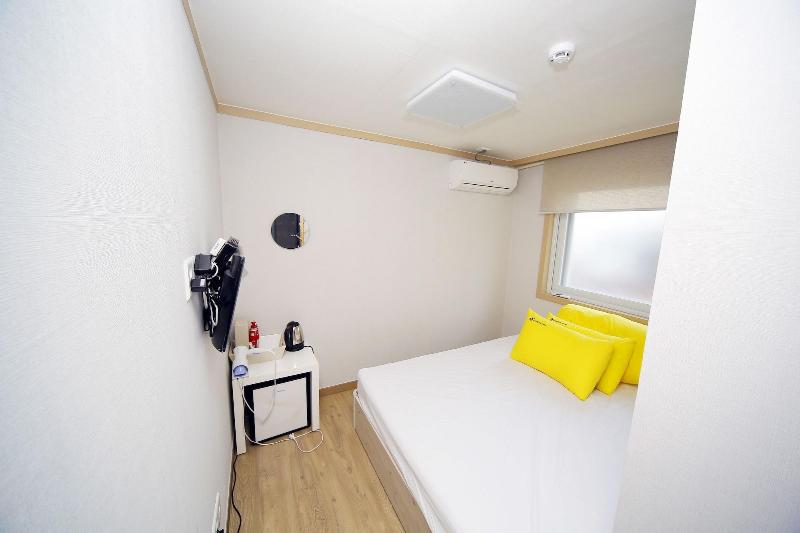 24 Guesthouse Seoul Cheongryangri image