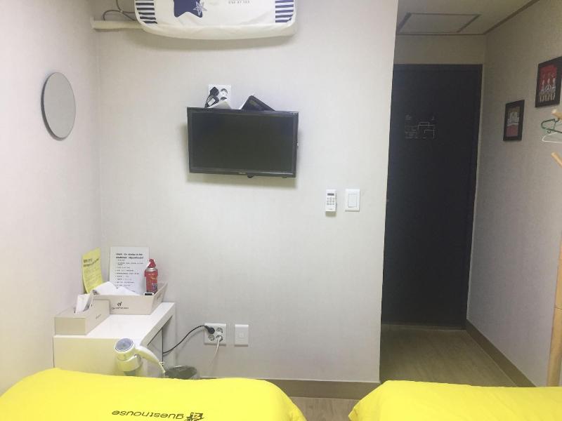 24 Guesthouse Seoul Cheongryangri image