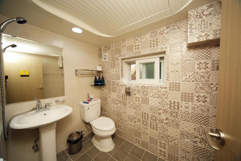 24 Guesthouse Seoul Cheongryangri image