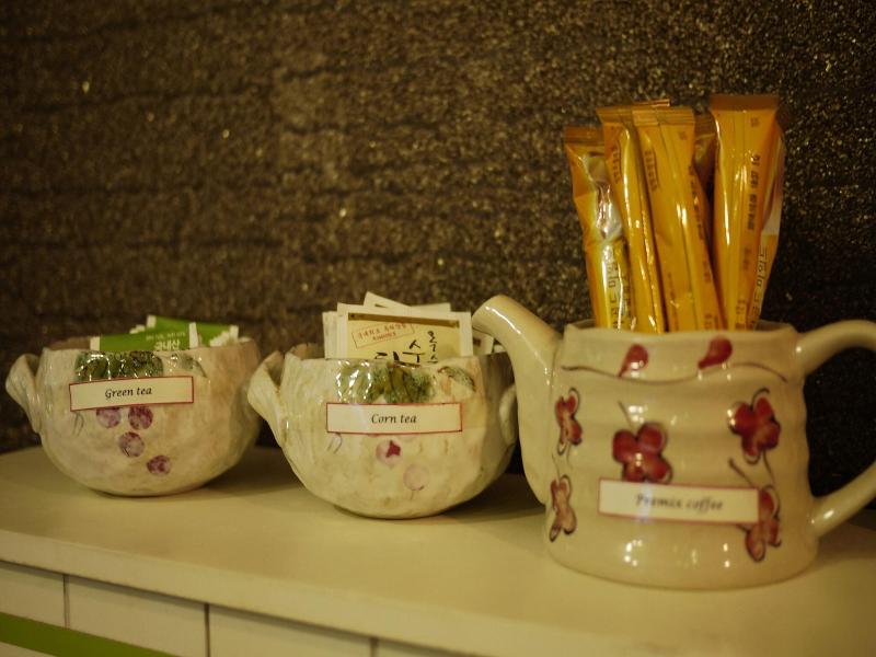 Fully Hong Hostel Insadong image
