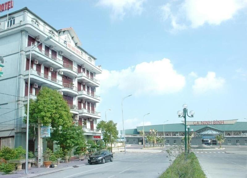 Viet Nhat Hotel - Hostel image
