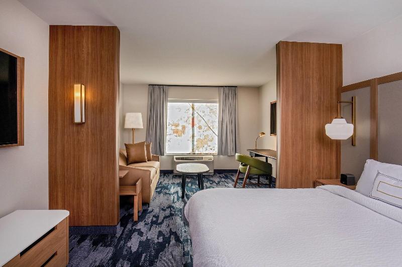 Fairfield Inn & Suites by Marriott Boston Walpole image