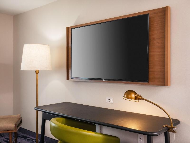Fairfield Inn & Suites by Marriott Boston Walpole image