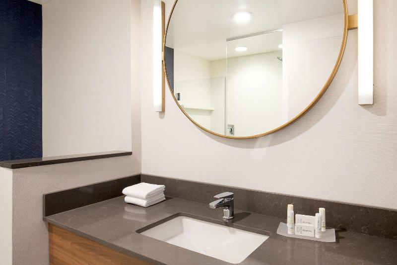 Fairfield Inn & Suites by Marriott Boston Walpole image