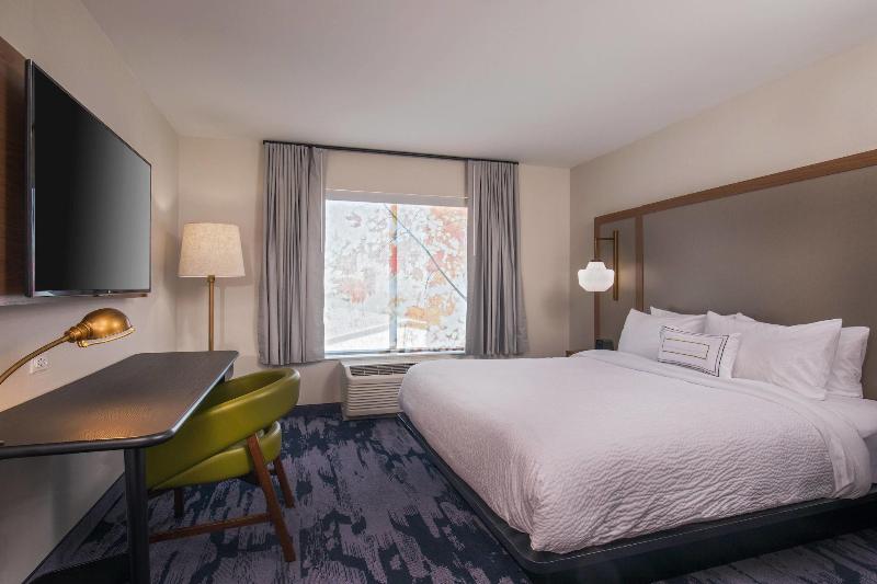 Fairfield Inn & Suites by Marriott Boston Walpole image