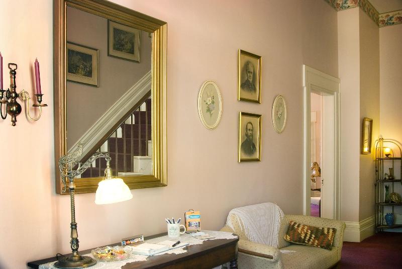 Munro House B And B