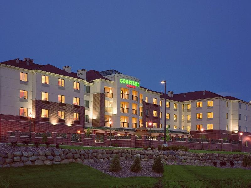Courtyard Madison East image