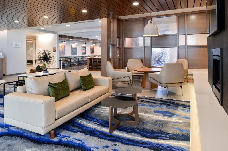 Fairfield Inn & Suites by Marriott Minneapolis Sha image