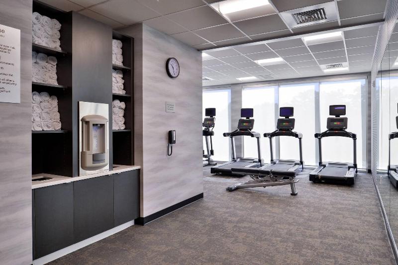 Fairfield Inn & Suites by Marriott Minneapolis Sha image
