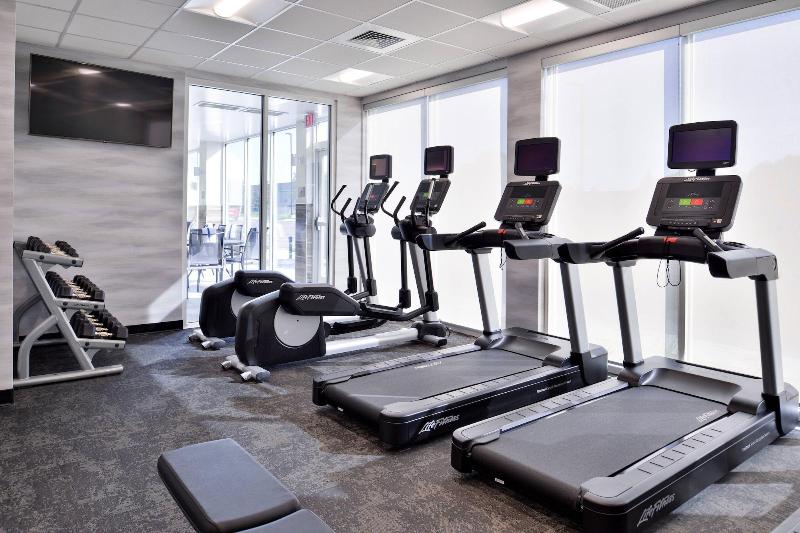 Fairfield Inn & Suites by Marriott Minneapolis Sha image