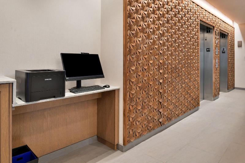 Fairfield Inn & Suites by Marriott Minneapolis Sha image