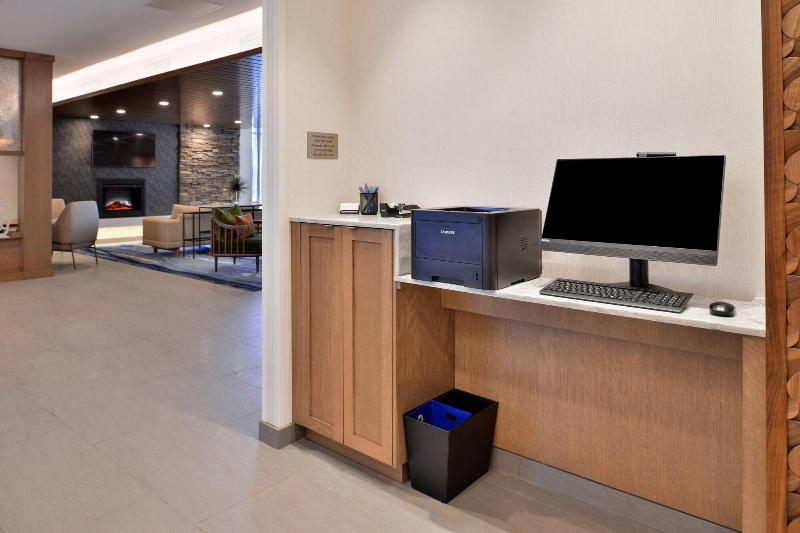 Fairfield Inn & Suites by Marriott Minneapolis Sha image