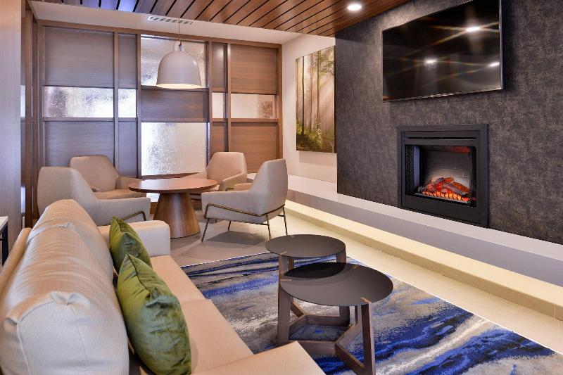 Fairfield Inn & Suites by Marriott Minneapolis Sha image