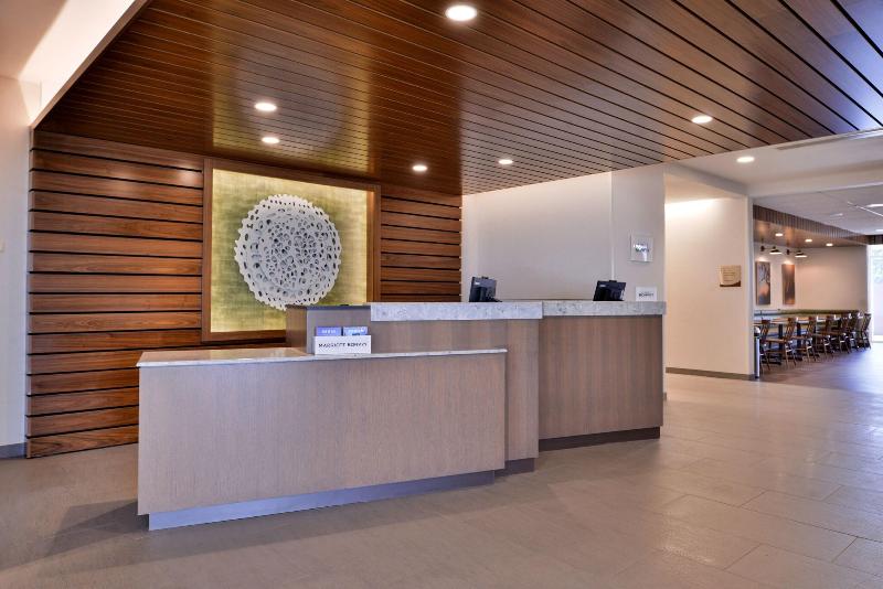 Fairfield Inn & Suites by Marriott Minneapolis Sha image
