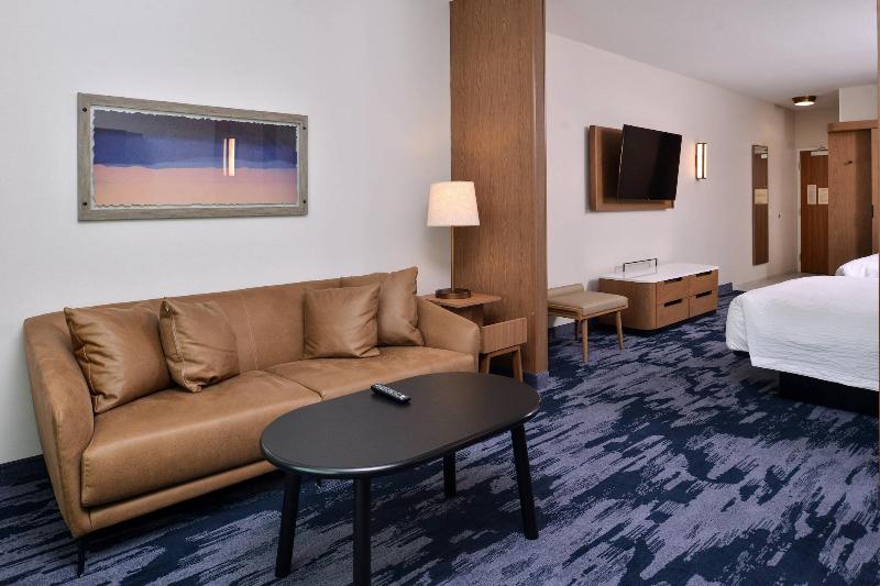 Fairfield Inn & Suites by Marriott Minneapolis Sha image
