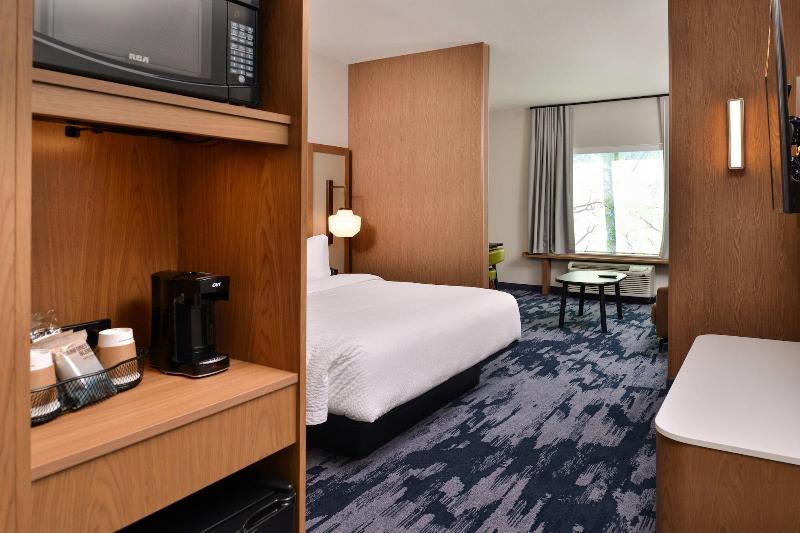 Fairfield Inn & Suites by Marriott Minneapolis Sha image