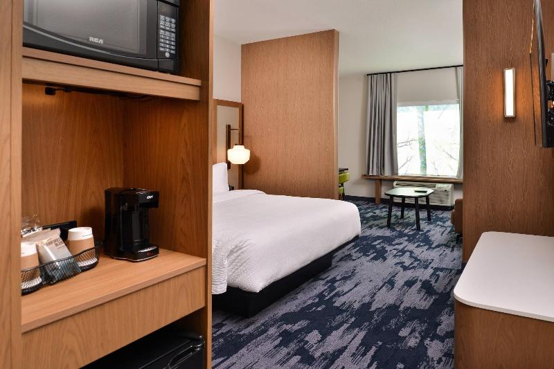 Fairfield Inn & Suites by Marriott Minneapolis Sha image