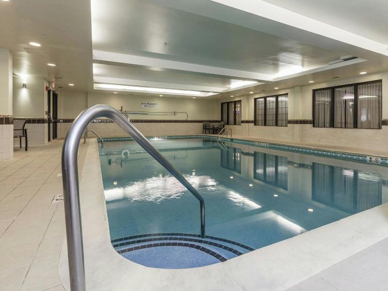 Courtyard By Marriott Nashville At Opryland