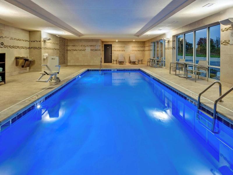 Towneplace Suites By Marriott Grand Rapids Airport
