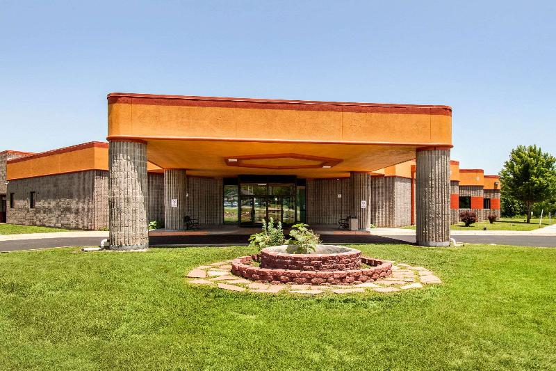 Quality Inn Arkansas City North image
