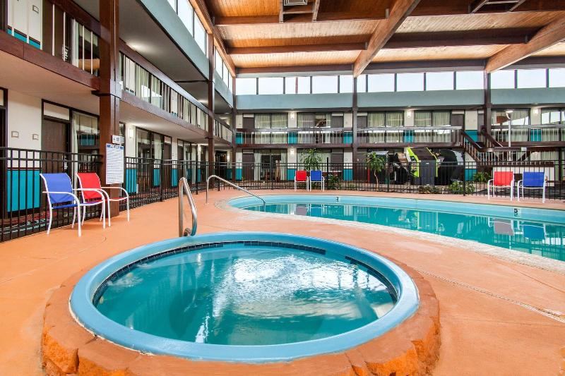 Quality Inn Arkansas City North image