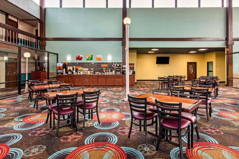 Quality Inn Arkansas City North image