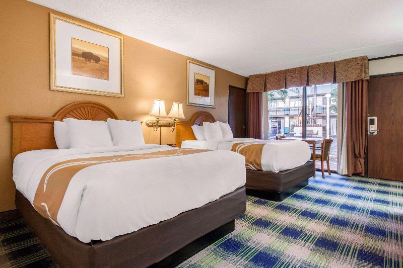Quality Inn Arkansas City North image