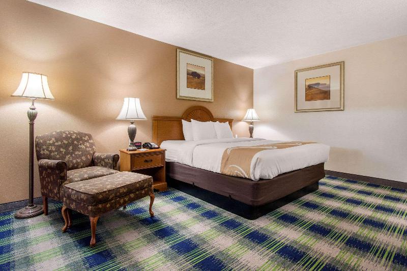 Quality Inn Arkansas City North image