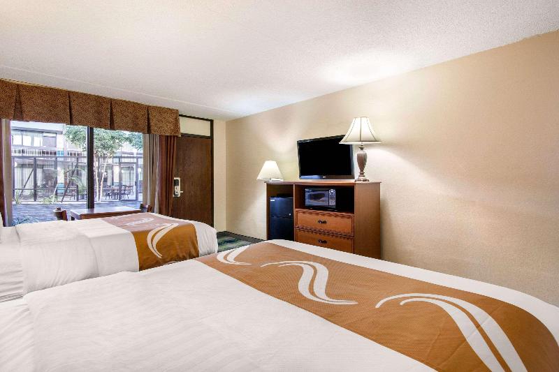 Quality Inn Arkansas City North image