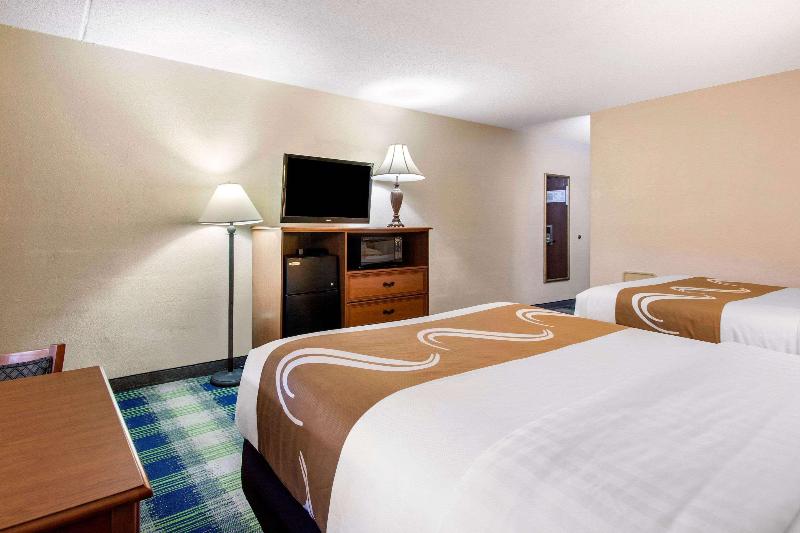 Quality Inn Arkansas City North image
