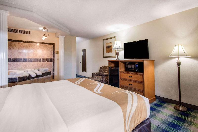 Quality Inn Arkansas City North image