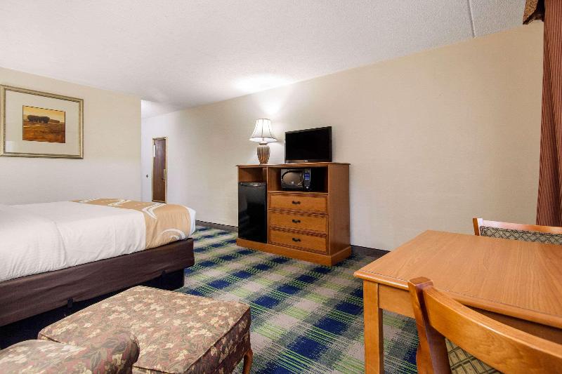 Quality Inn Arkansas City North image