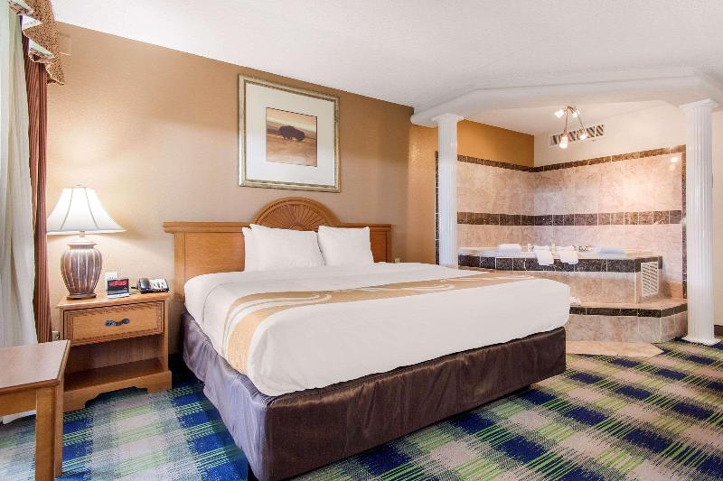 Quality Inn Arkansas City North image