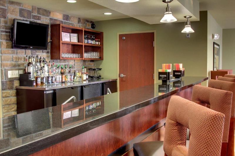 Cobblestone Inn & Suites - Bottineau image