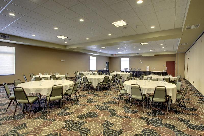 Cobblestone Inn & Suites - Bottineau image