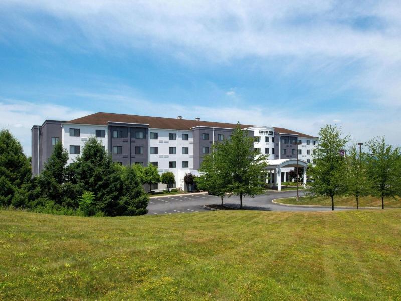 Courtyard By Marriott Harrisburg Hershey image