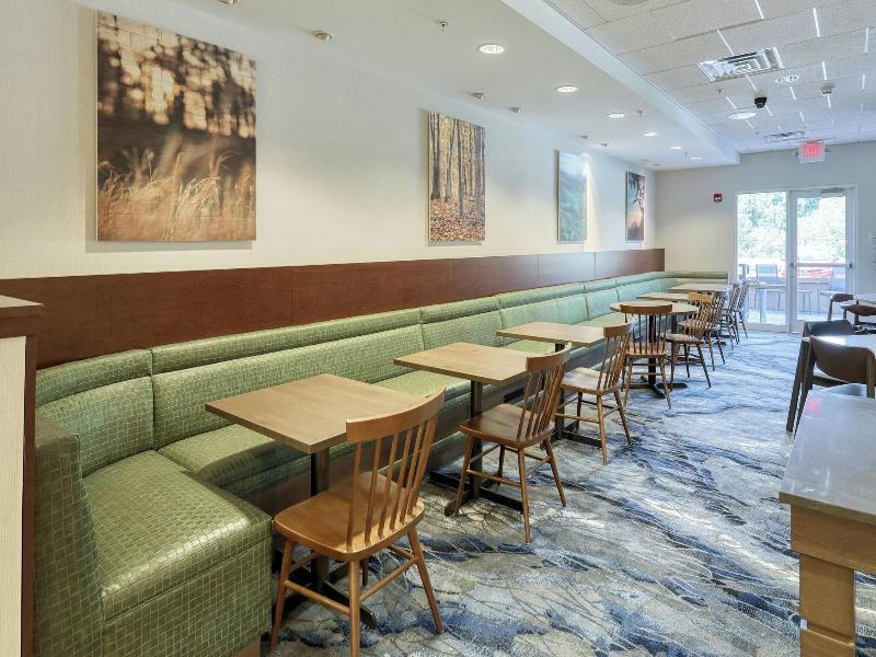 Fairfield Inn & Suites by Marriott Harrisburg West image