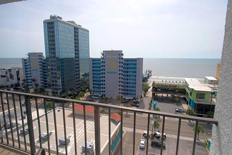 Aqua Beach Inn image
