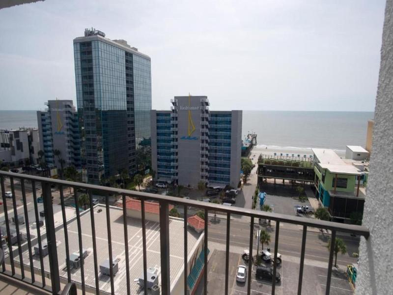 Aqua Beach Inn