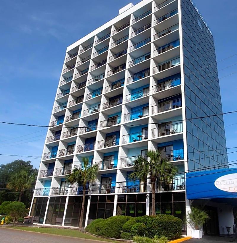 Aqua Beach Inn image