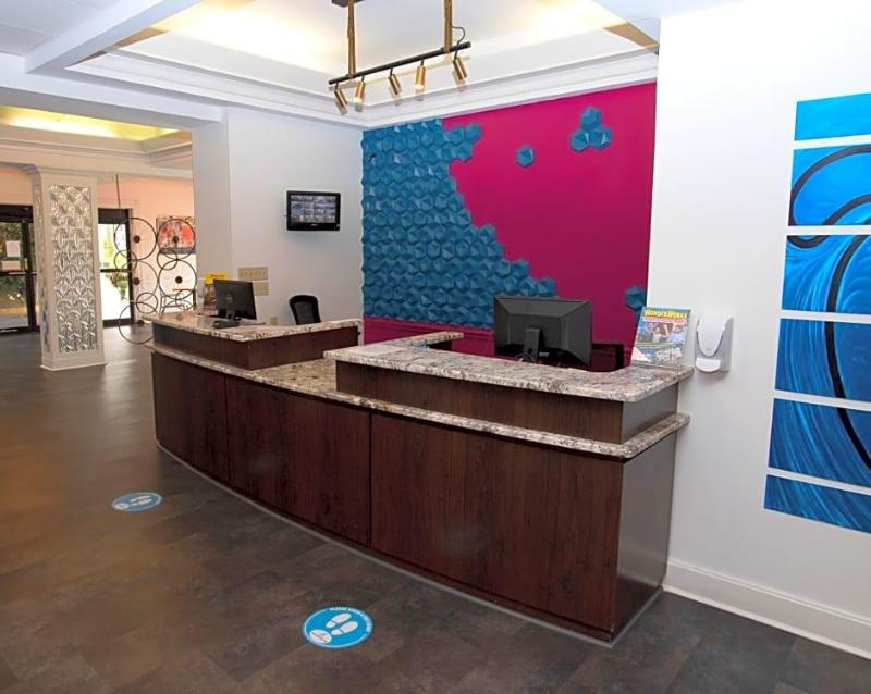 Aqua Beach Inn image