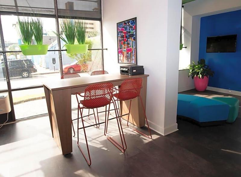 Aqua Beach Inn image