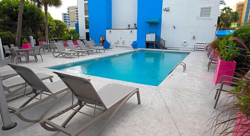 Aqua Beach Inn image
